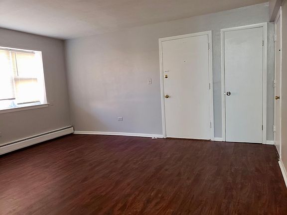 3rd image of 726 W Roy Dr APT 1B