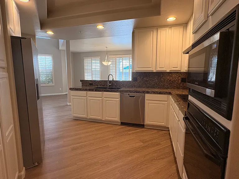 20802 Grayhawk Dr #1085 — Photo 26