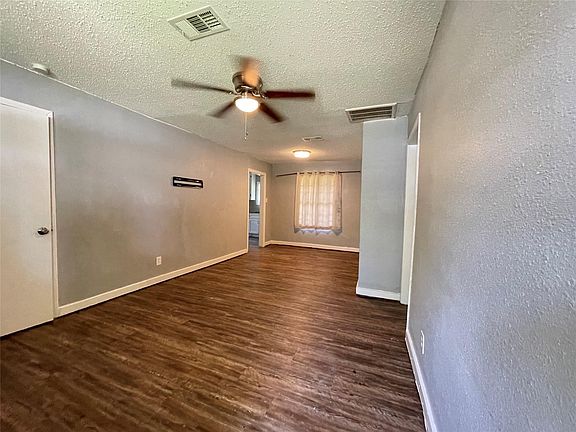 5th image of 5213 Anzio Rd