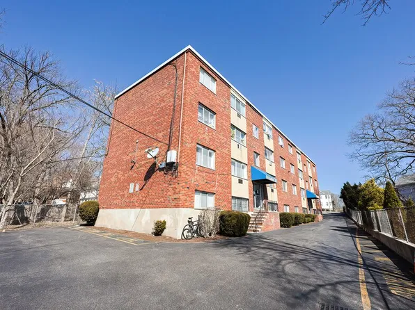 237 Cummins Hwy APT A2, Boston, MA 02131