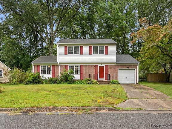 2nd image of 126 Queen Mary Ct