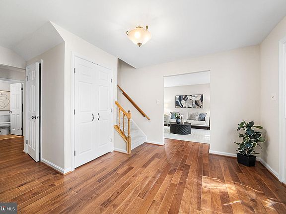 5th image of 6903 Rochambeau Pl