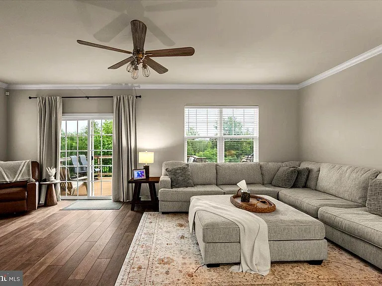 220 Patchwork Dr — Photo 4