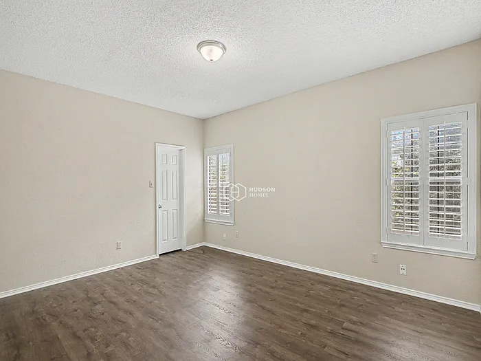 2702 Kingswood Ct — Photo 13