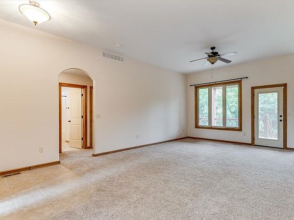 4th image of 2531 N Rough Creek Rd
