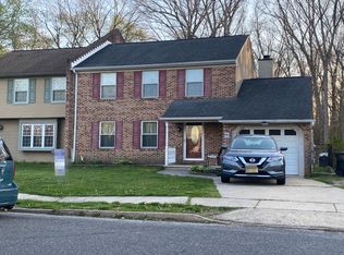 32 Oak Forest Dr, Sicklerville, NJ 08081