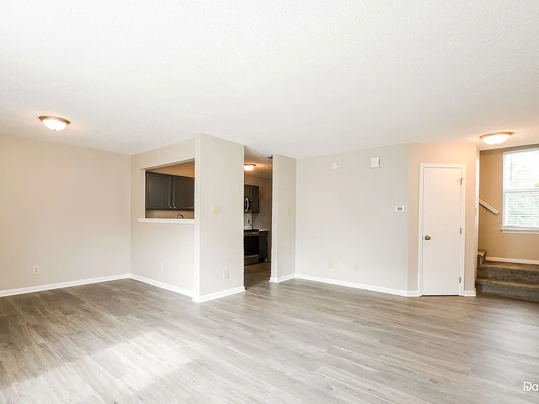 5254 Tufton Dr — Photo 6