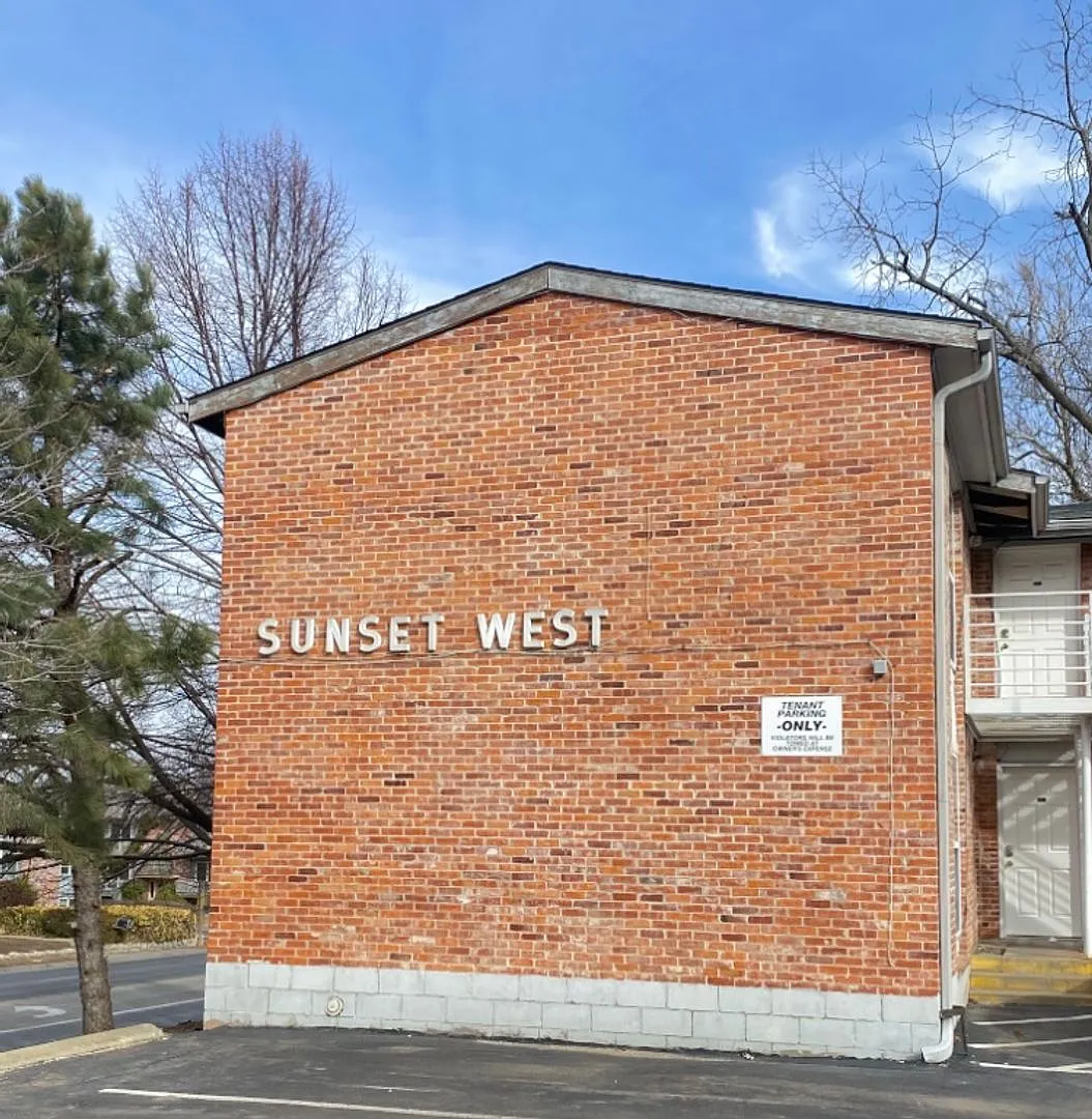 1 bed, 484 sqft, $700 — Photo 1