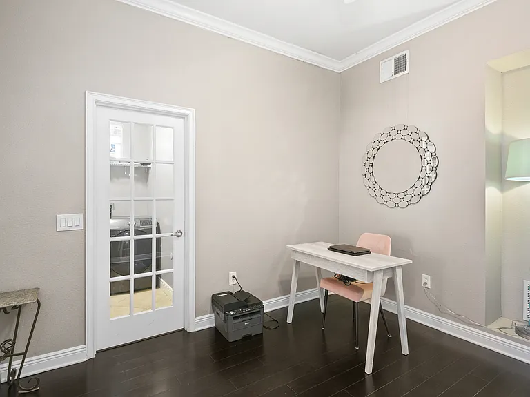 350 N Phelps Ave — Photo 17