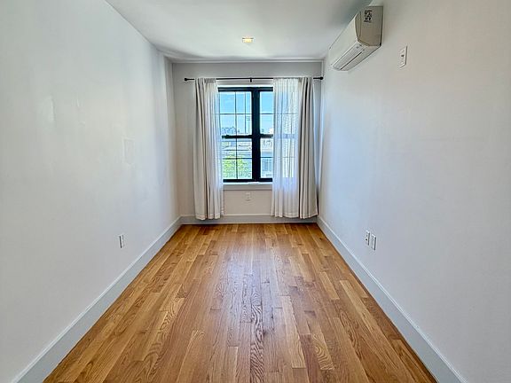 3rd image of 239 Scholes St #2B