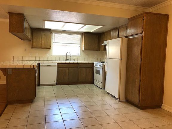 2nd image of 43848 Palm Vista Ave