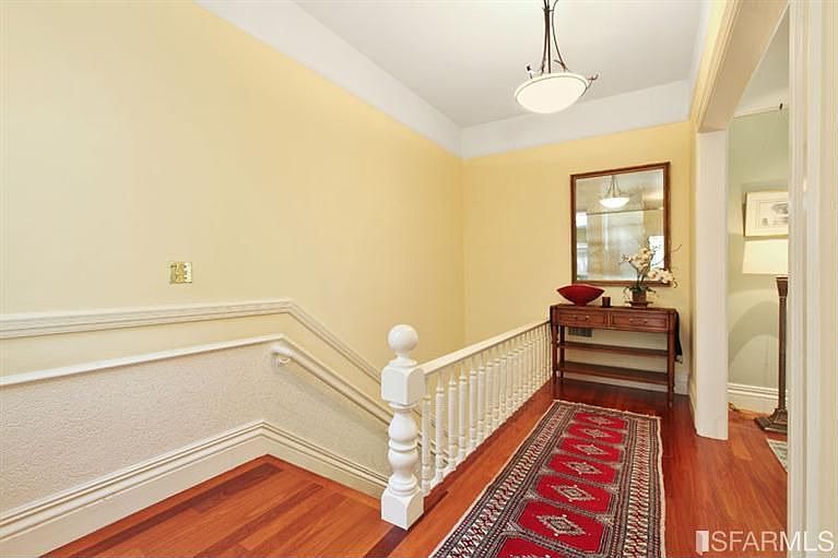 2nd image of 2916 Sacramento St