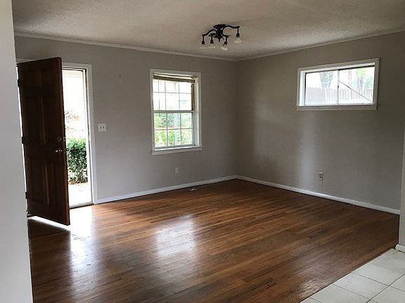 3rd image of 1414 Belleville Ave