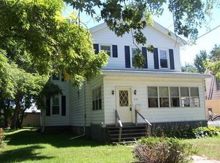 509 S Park St, Reedsburg, WI 53959