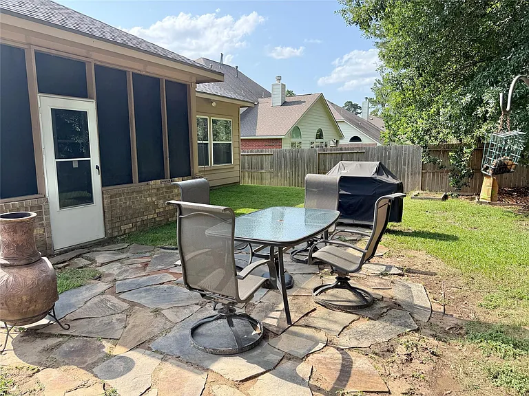 1907 Tavish Ln — Photo 22