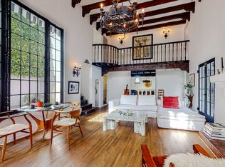6854 Iris Cir, Los Angeles, CA 90068