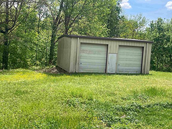 3rd image of 2349 Snyder Bluff Rd