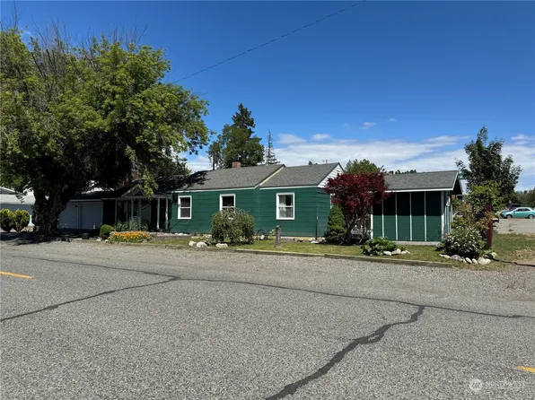 304 3rd Ave W, Omak, WA 98841