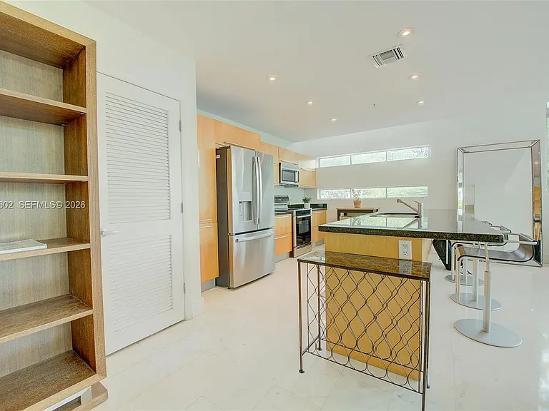 1577 Bay Rd #201 — Photo 8