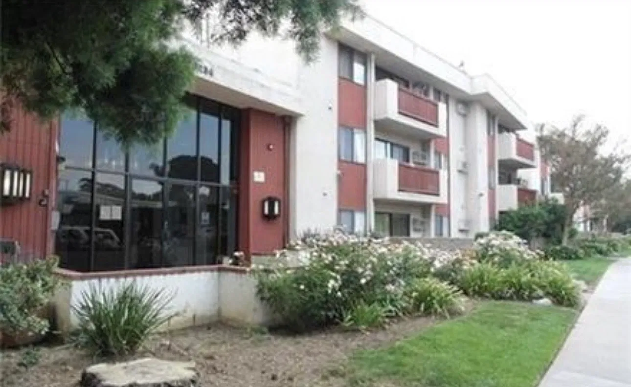 1 bed, 444 sqft, $1,800 — Photo 2