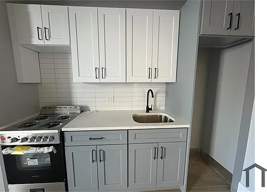 3 bed, $3,373 — Photo 4