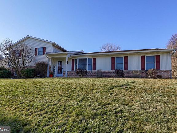 3rd image of 101 W Manor Dr