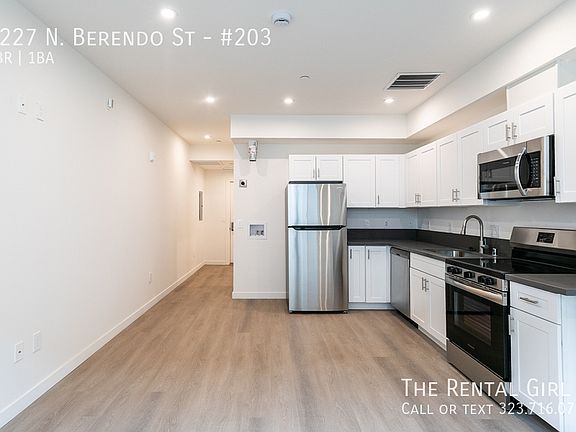 3rd image of 1227 N Berendo St #203