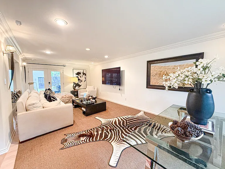 4500 San Carlos St — Photo 3