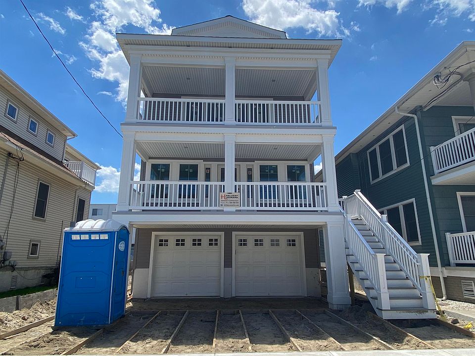 1st image of 812 Moorlyn Ter