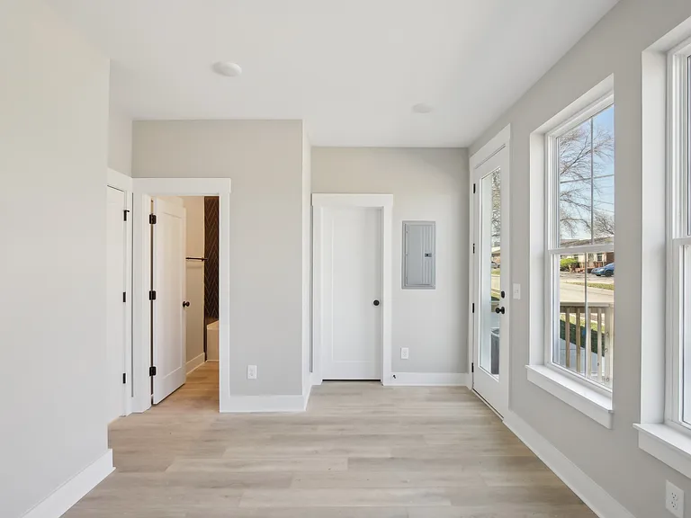 343 Archwood Dr — Photo 17