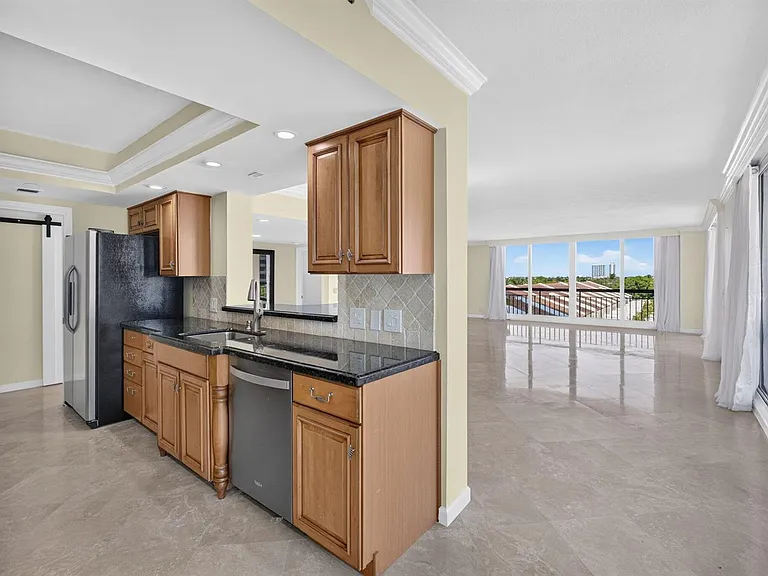 4000 N Ocean Dr #403 — Photo 18