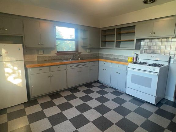 3rd image of 2509 W 111th St #3W