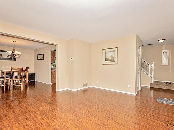 5th image of 270 Pine Hill Ct
