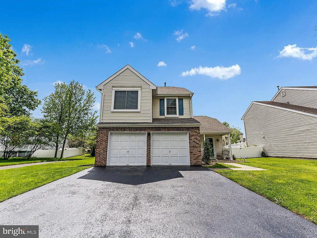 3 bed, 2.5 bath, 1540 sqft, $3,000 — Photo 2