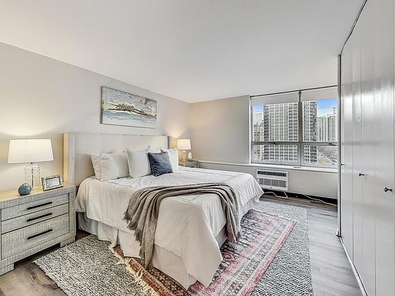 4th image of 70 W Burton Pl APT 1107