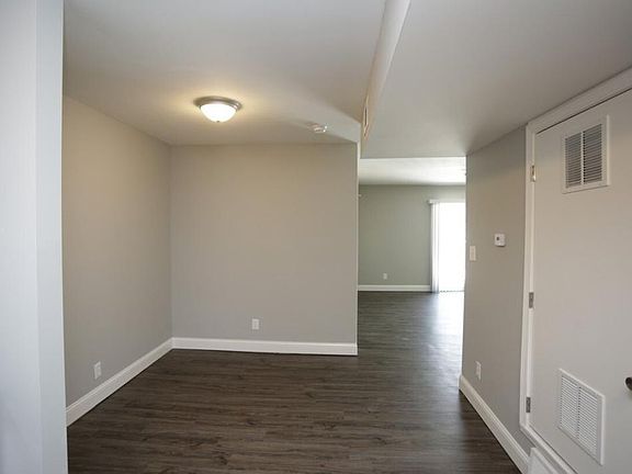 5th image of 100 W 38th St #19