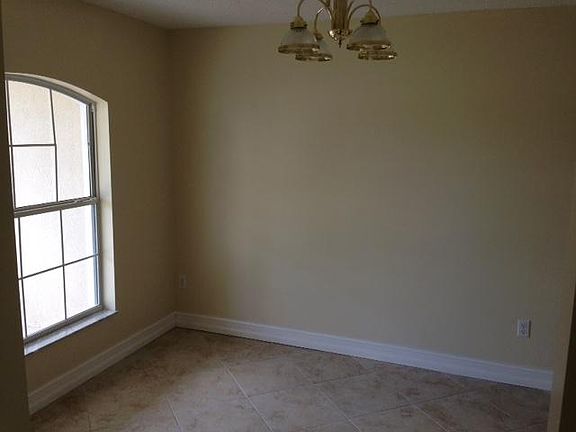 3rd image of 802 Jamaica Ave