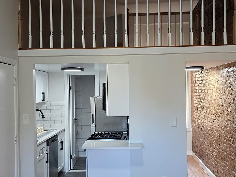 1st image of 117 Magnolia Ave APT 4RF