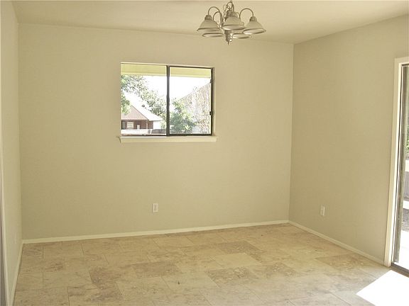 4th image of 15100 N Flamingo Dr