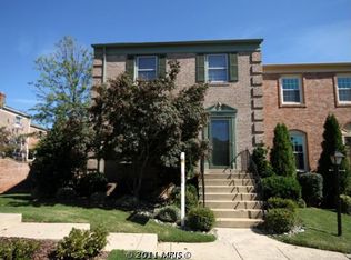 9222 Graceland Pl, Fairfax, VA 22031