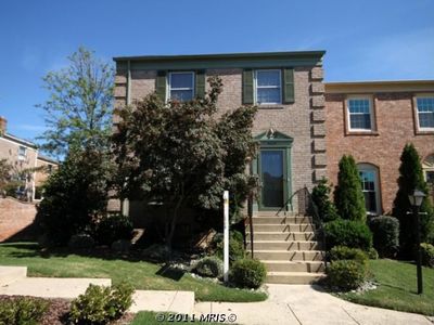 9222 Graceland Pl, Fairfax, VA, 22031