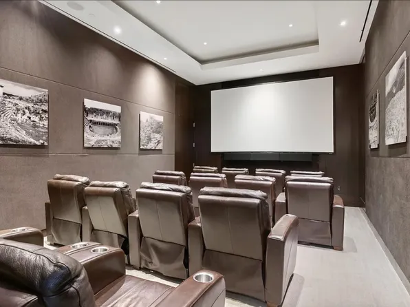 80 Riverside Boulevard image 8 of 19