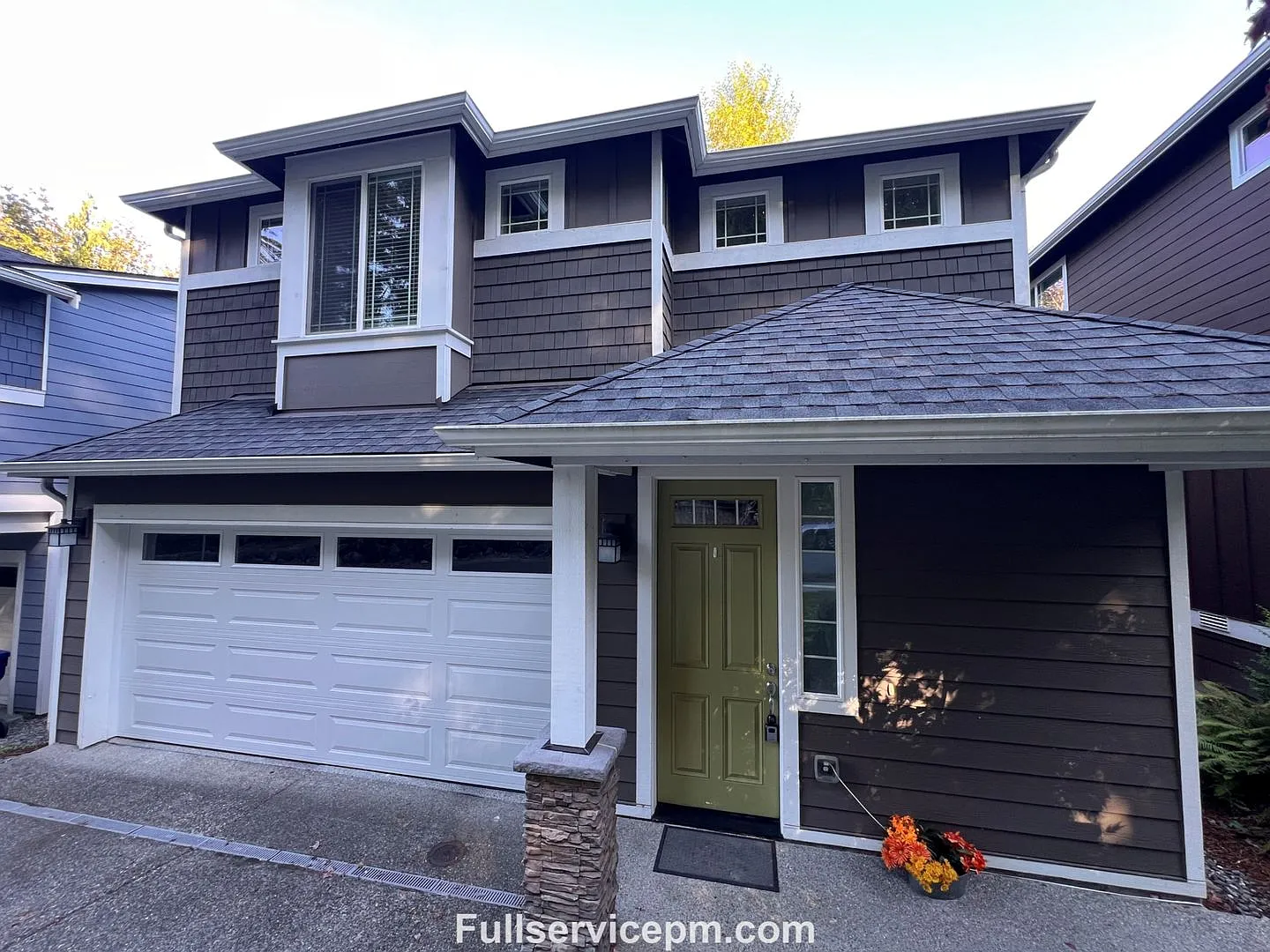 Spacious North Bothell Home Backing Greenbelt with EV Charger! — Photo 1