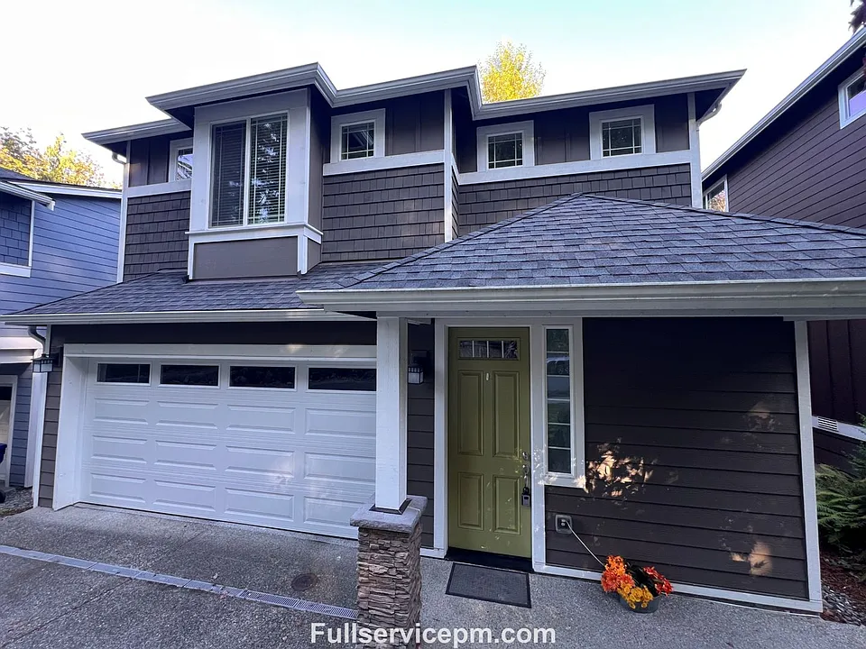 17627 3rd Ave SE