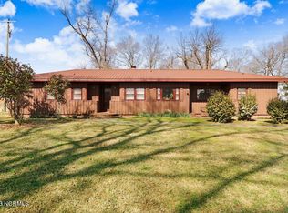 839 N Church St, Mount Olive, NC 28365