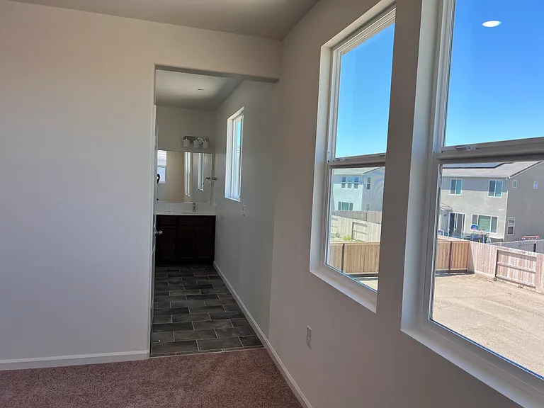 Master Bedroom Walk in shower