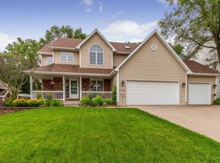 12232 Oak Brook Dr, Urbandale, IA 50323