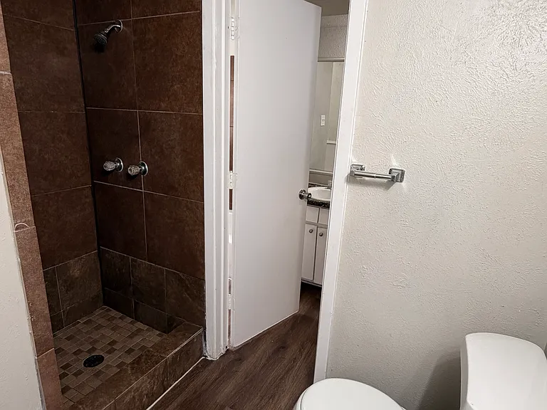 1005 Fairfax Ct — Photo 20