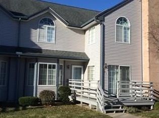 104 Johnson Rd, Chicopee, MA 01022