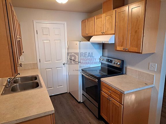 5th image of 1106 Neil St NE #2